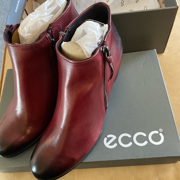 ecco boots at dillards